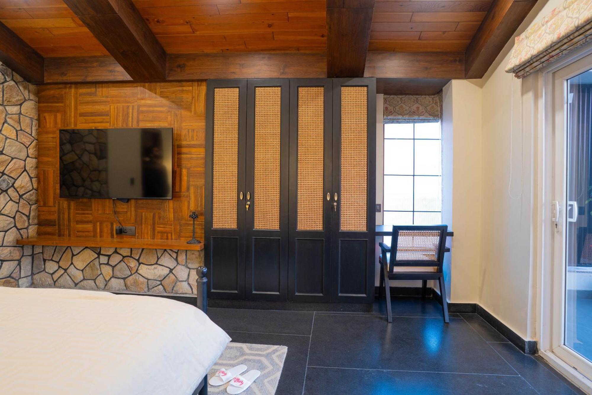 Hostie Vaikuntha - 3Bhk Mountain Villa, Dehradoon Dehradun Bagian luar foto